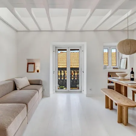 Апартаменты Cosy Duplex Rooftoop W/ Ac | By Airnest