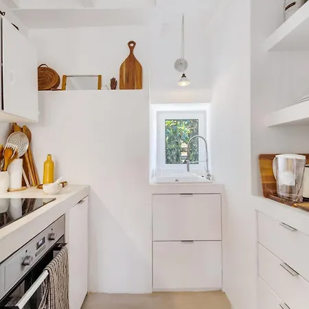 Cosy Duplex Rooftoop W/ Ac | By Airnest Lisbon